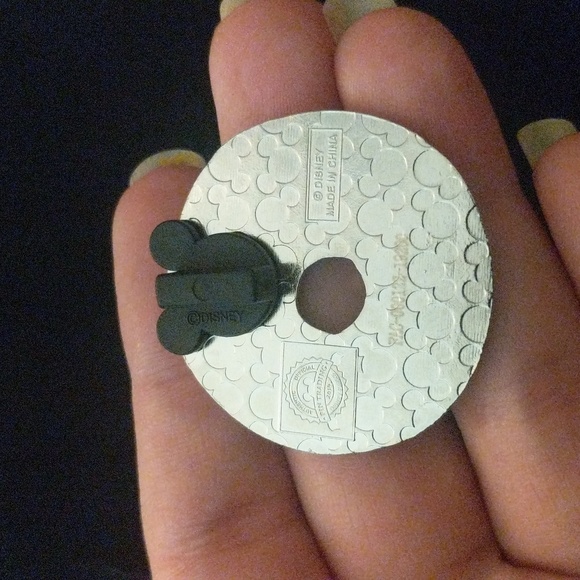 Pluto Donut Disney Parks Trading Pin - Picture 2 of 2